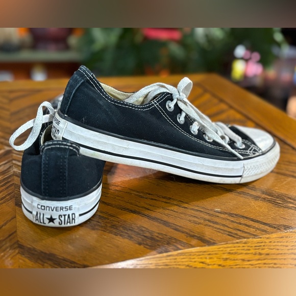 Converse All Star Chuck Taylor Low Cut Canvas Sneaker - Picture 1 of 3